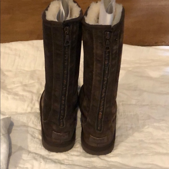 UGG Knightsbridge boot - Picture 3 of 5